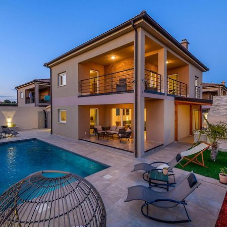 Villa Brionika Mit Pool Vodnjan Exterior foto