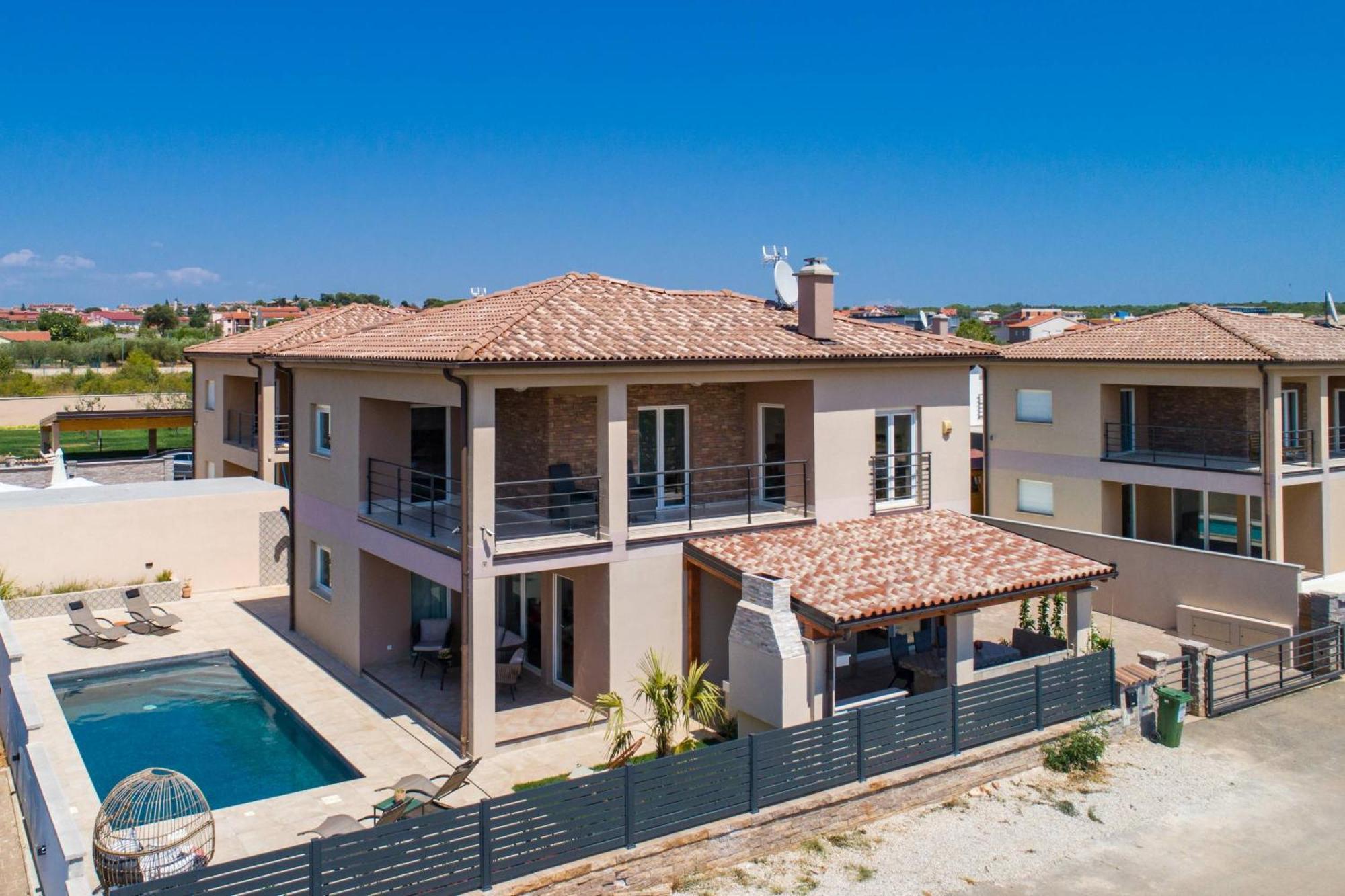 Villa Brionika Mit Pool Vodnjan Exterior foto