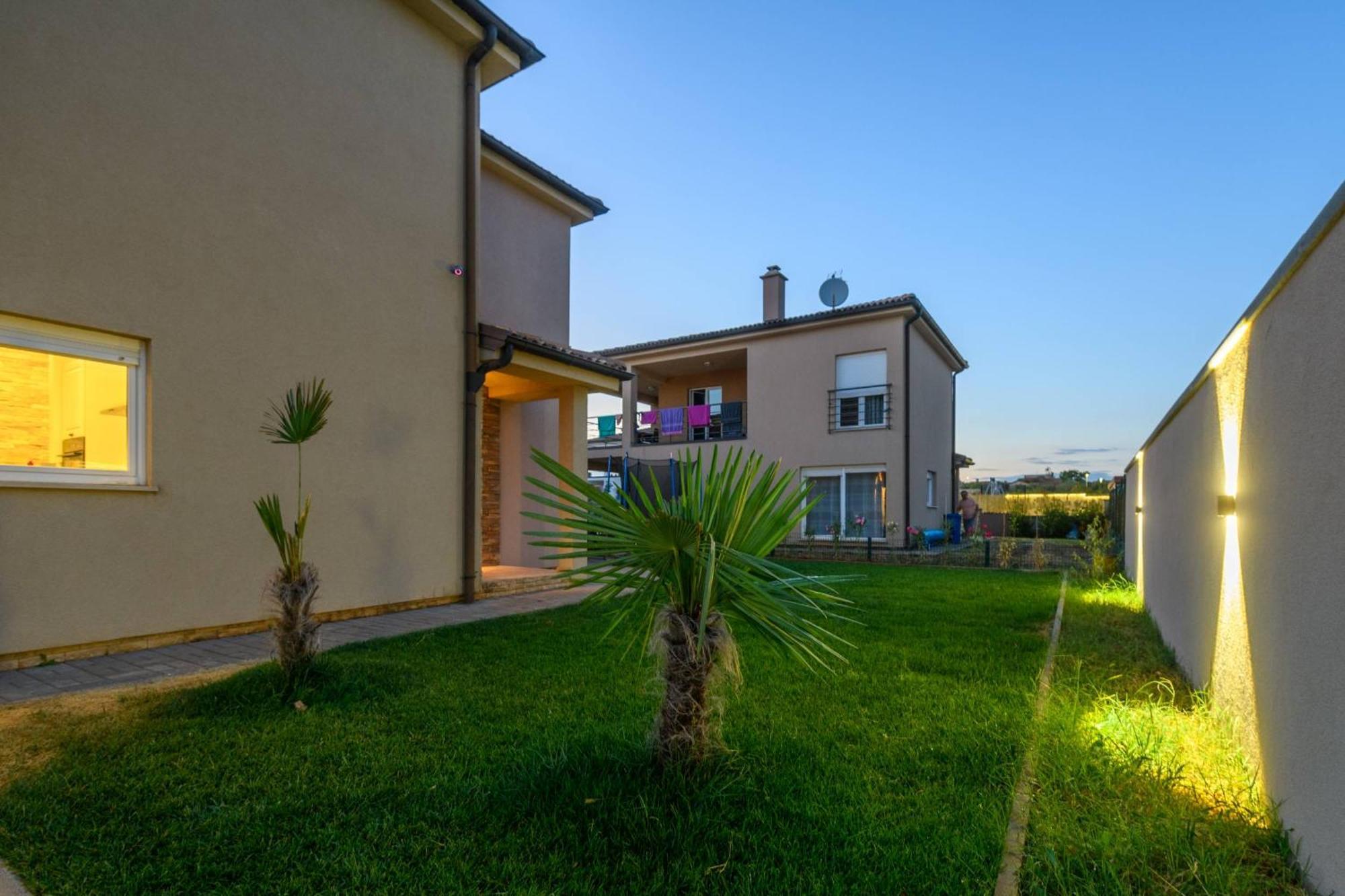 Villa Brionika Mit Pool Vodnjan Exterior foto