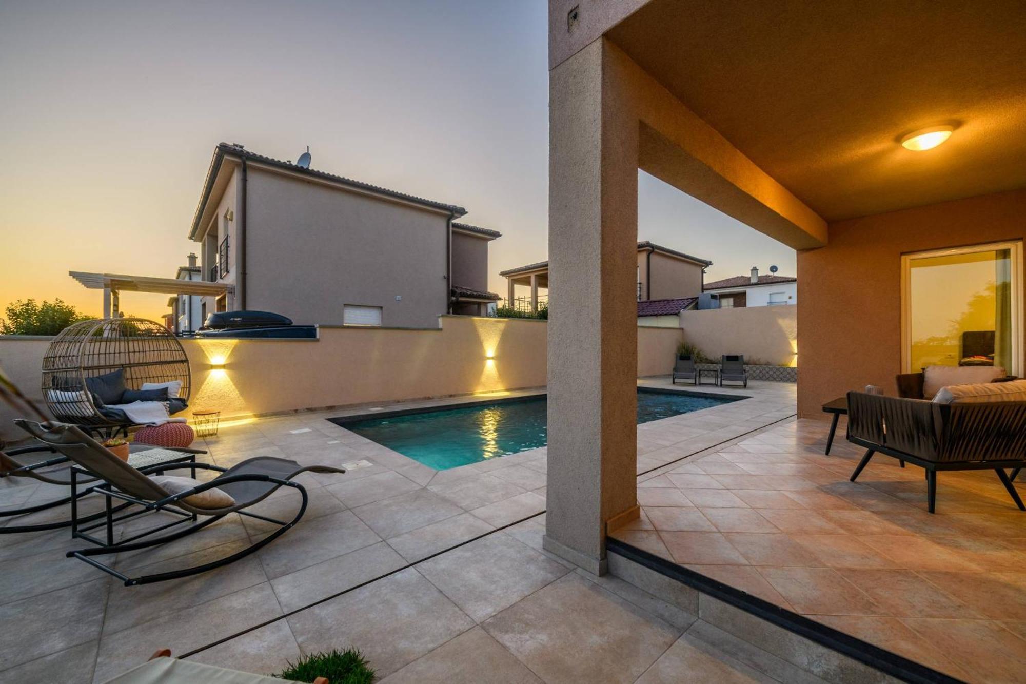 Villa Brionika Mit Pool Vodnjan Exterior foto